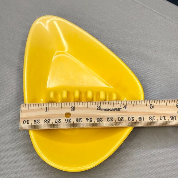 Vintage ANHOLT USA Ashtray: Yellow Atomic Boomerang Melamine Dish - MCM Decor - Picture 9 of 10
